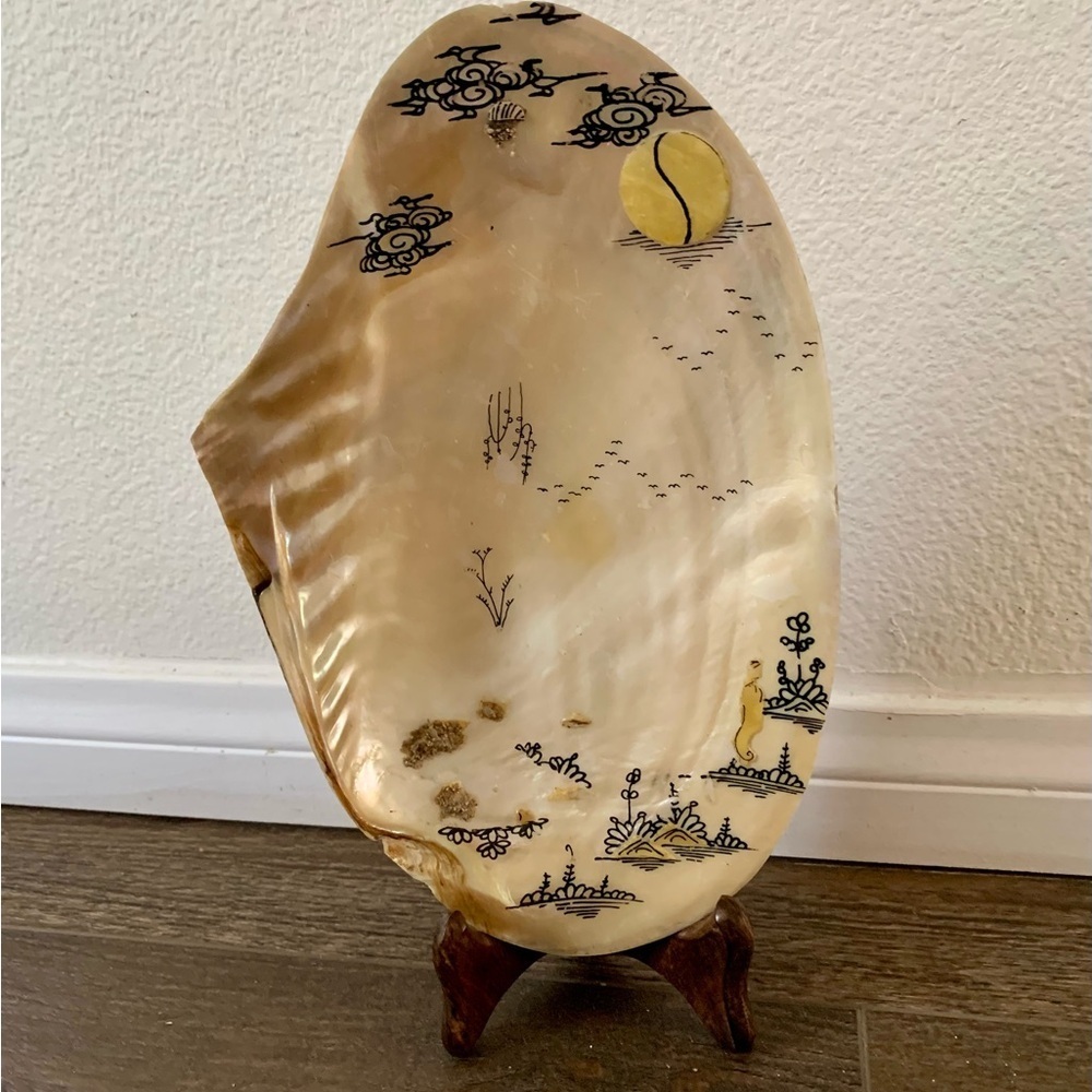 Decorative Shell with Artistic Design